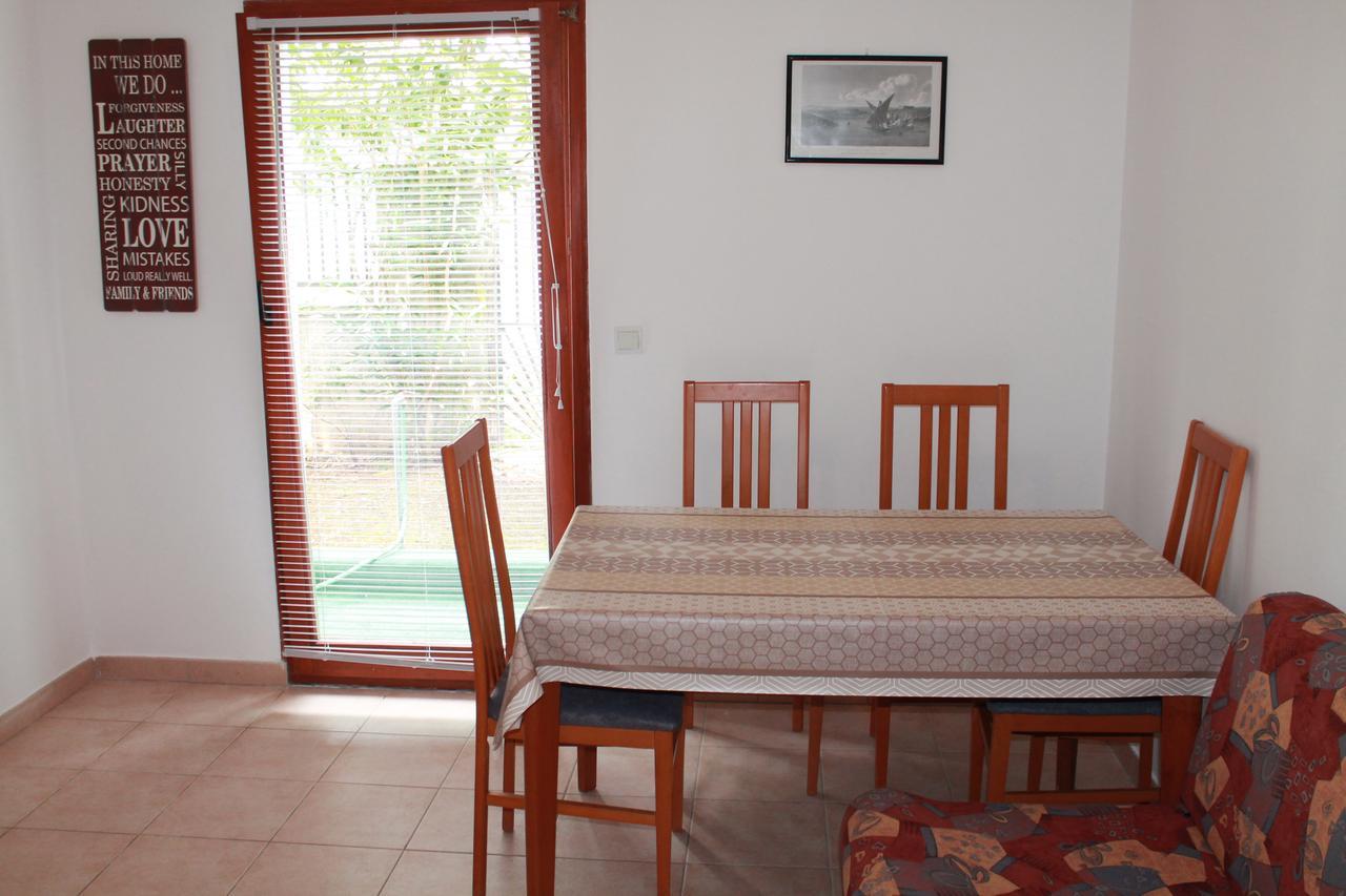 Apartments Ana Pula Exterior photo
