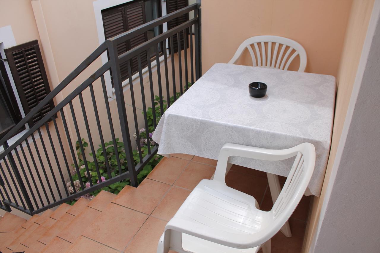 Apartments Ana Pula Exterior photo